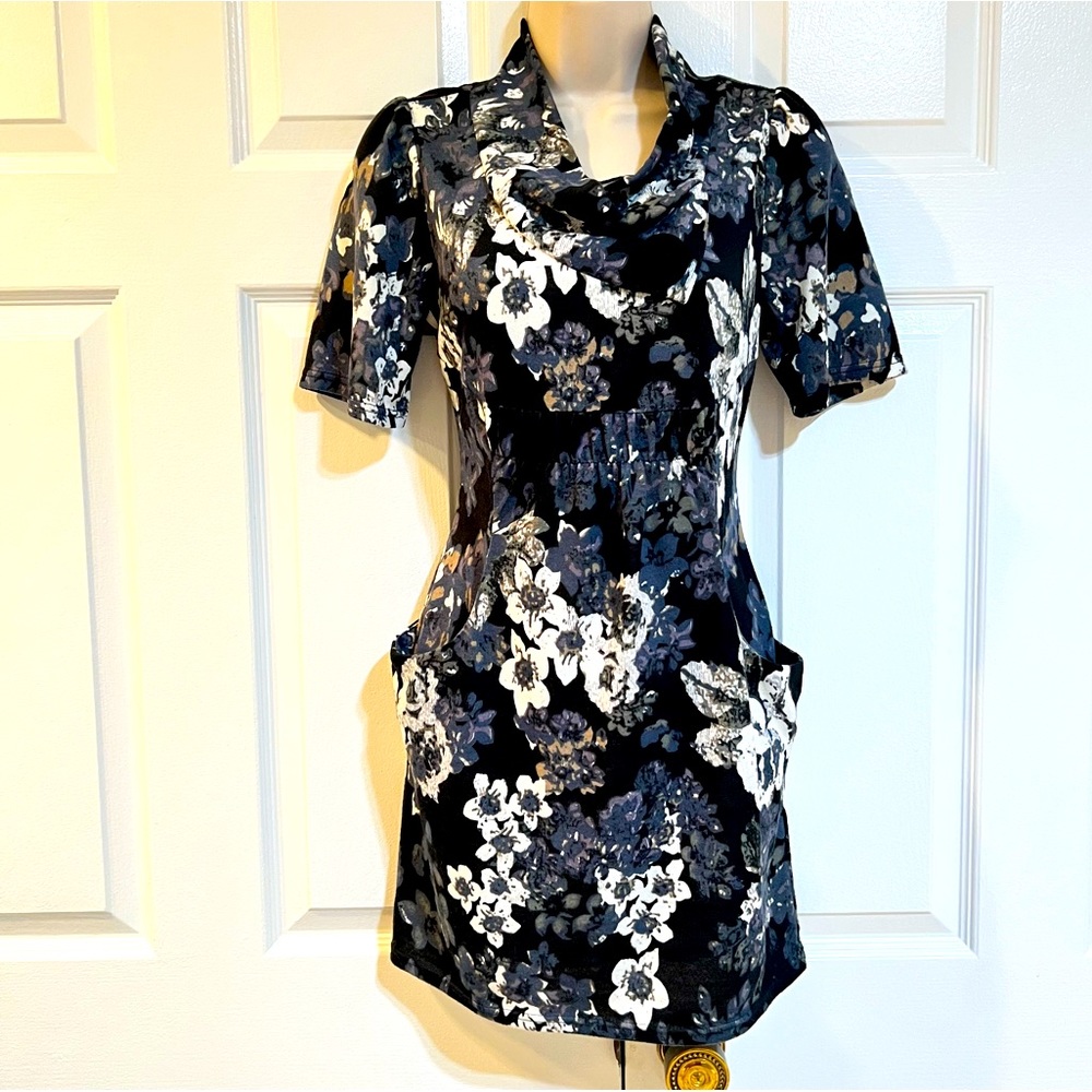 Floral -Knit Buttoned Cowl Neck Mini Dress-Sz S by Red